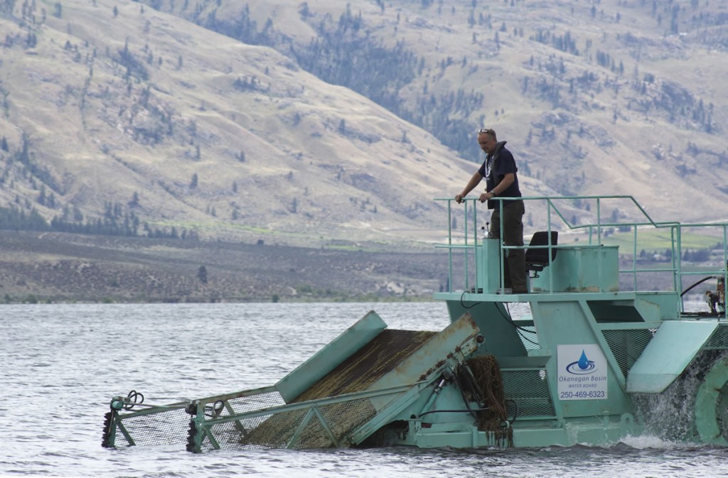 milfoil_harvester